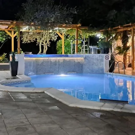 Villa For 2+1